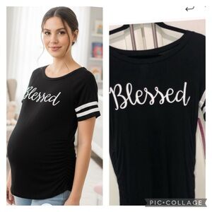 Short sleeve maternity top
